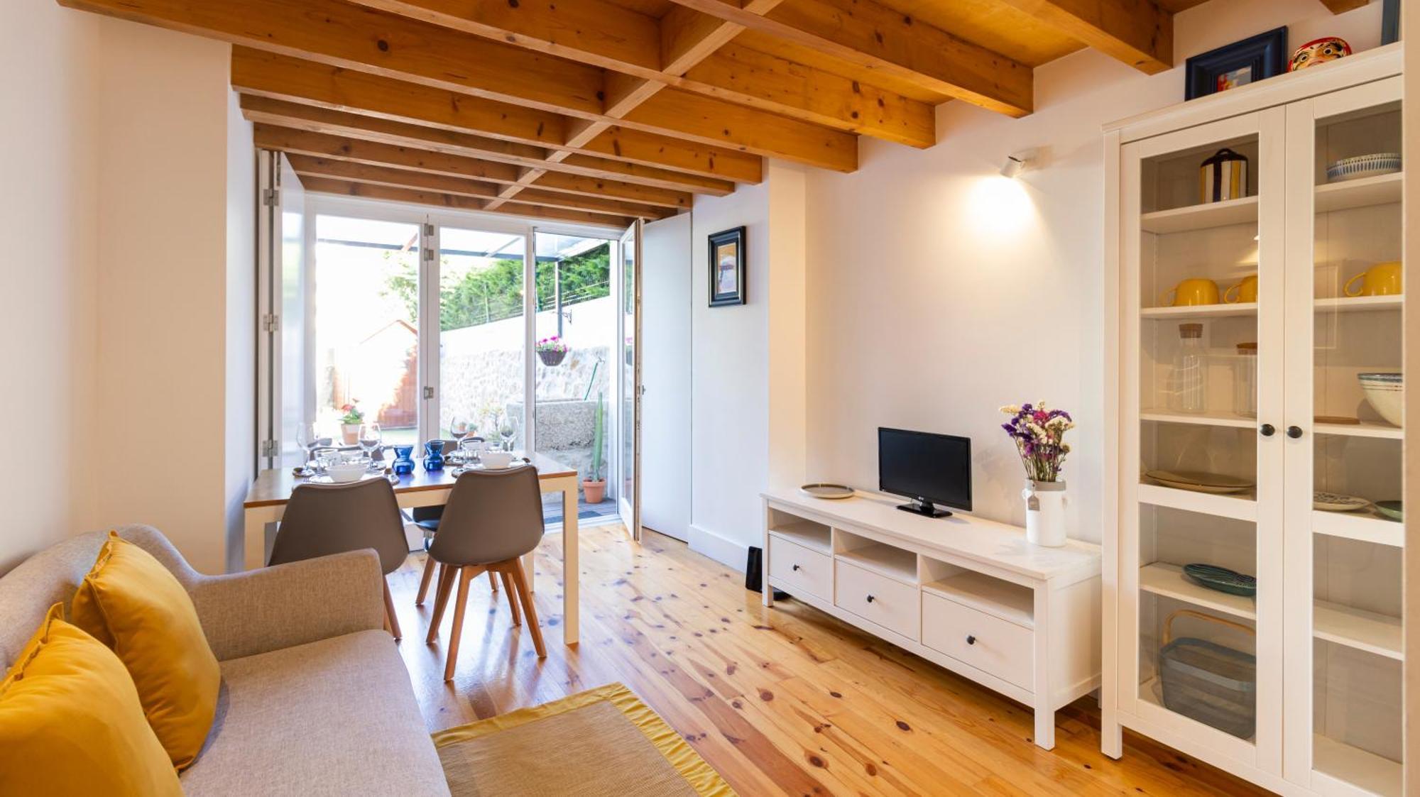 City Center Duplex W Patio By Lovelystay Porto Exterior photo