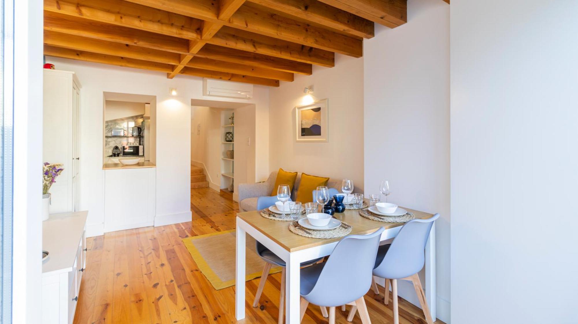 City Center Duplex W Patio By Lovelystay Porto Exterior photo