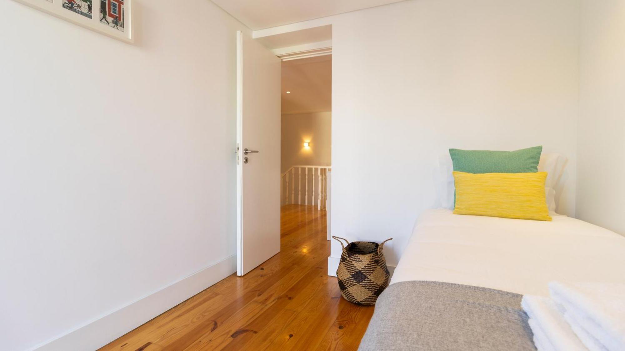 City Center Duplex W Patio By Lovelystay Porto Exterior photo